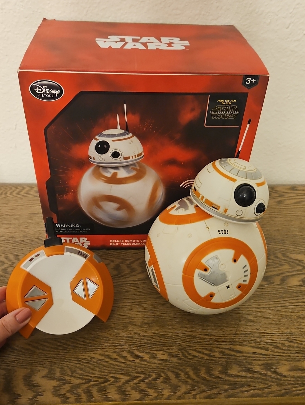 Disney BB-8 Deluxe Remote Control Toy - Picture 3 of 8